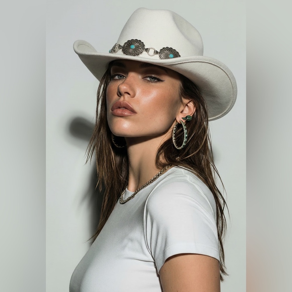 ILLUMA Western Rodeo Silver Conch Blue/Silver Details Woman’s Cowgirl Hat NWT